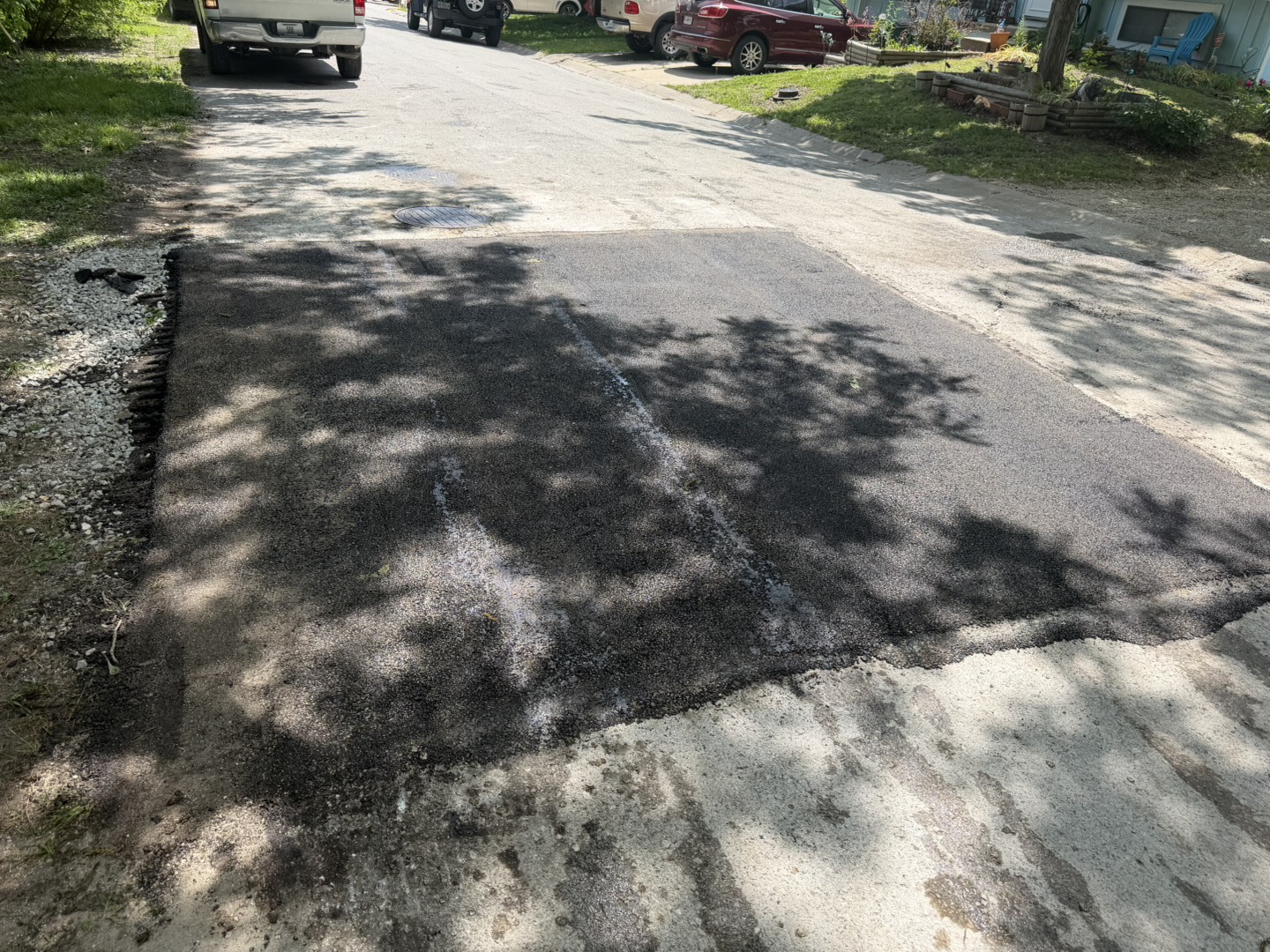 pavjiet training finished “Municipal asphalt repair crew operating Pavijet MG7 Super mini paver”